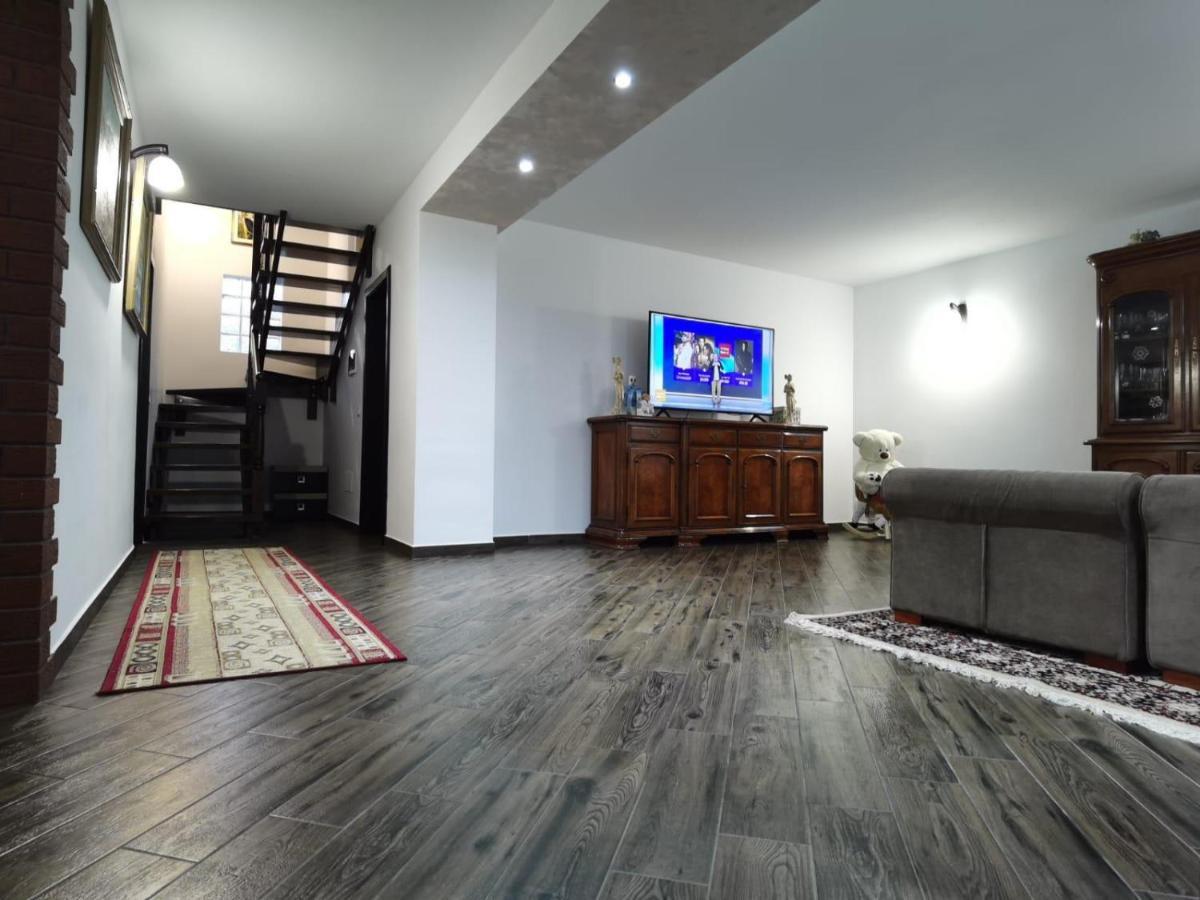 Vila Ella Villa Căpăţîneni-Ungureni Dış mekan fotoğraf